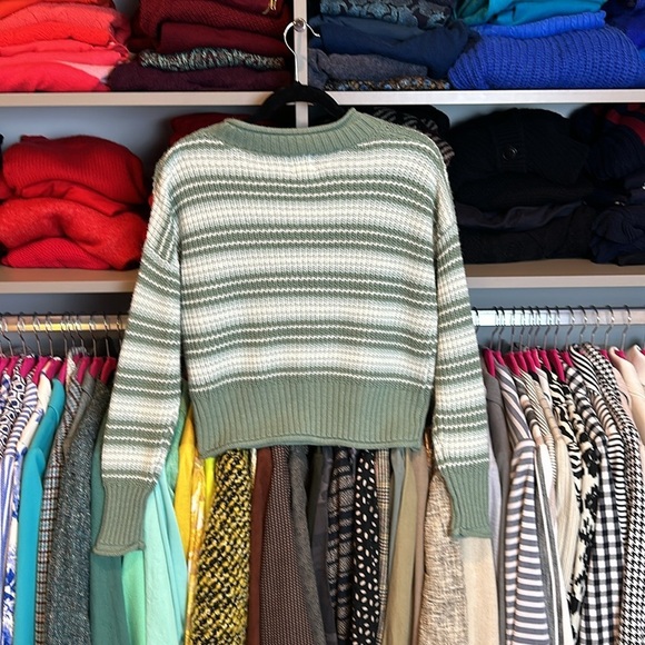Hippie Rose sage and white striped long sleeve rolled crew neck sweater size S - Picture 3 of 3